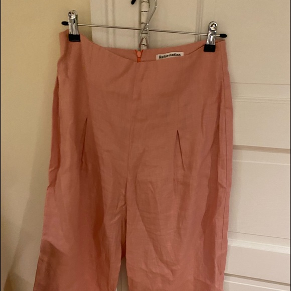 Reformation linen set - Picture 2 of 7